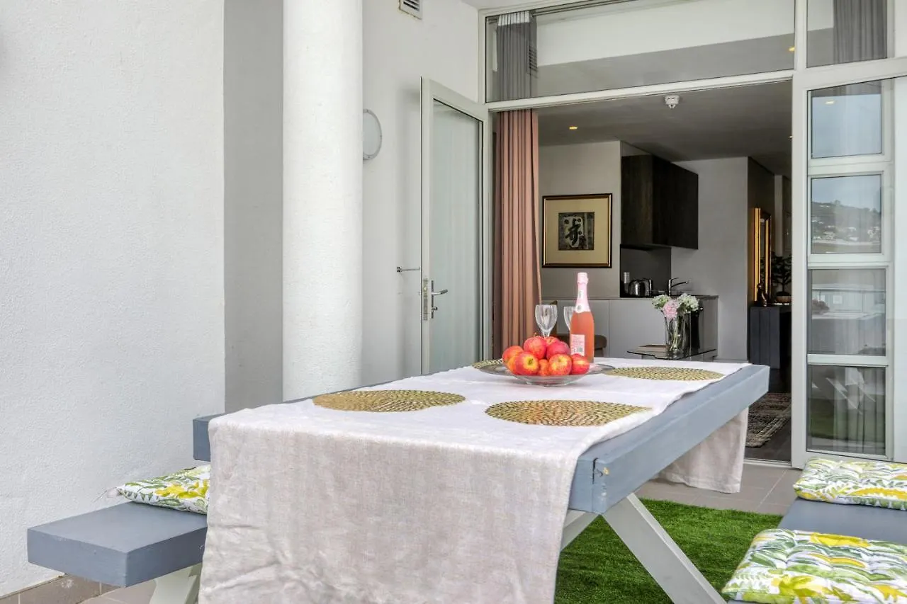 Backup-Powered Classic Luxury Apartment Cape Town