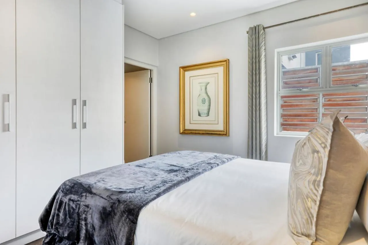 Backup-Powered Classic Luxury Apartment Cape Town South Africa