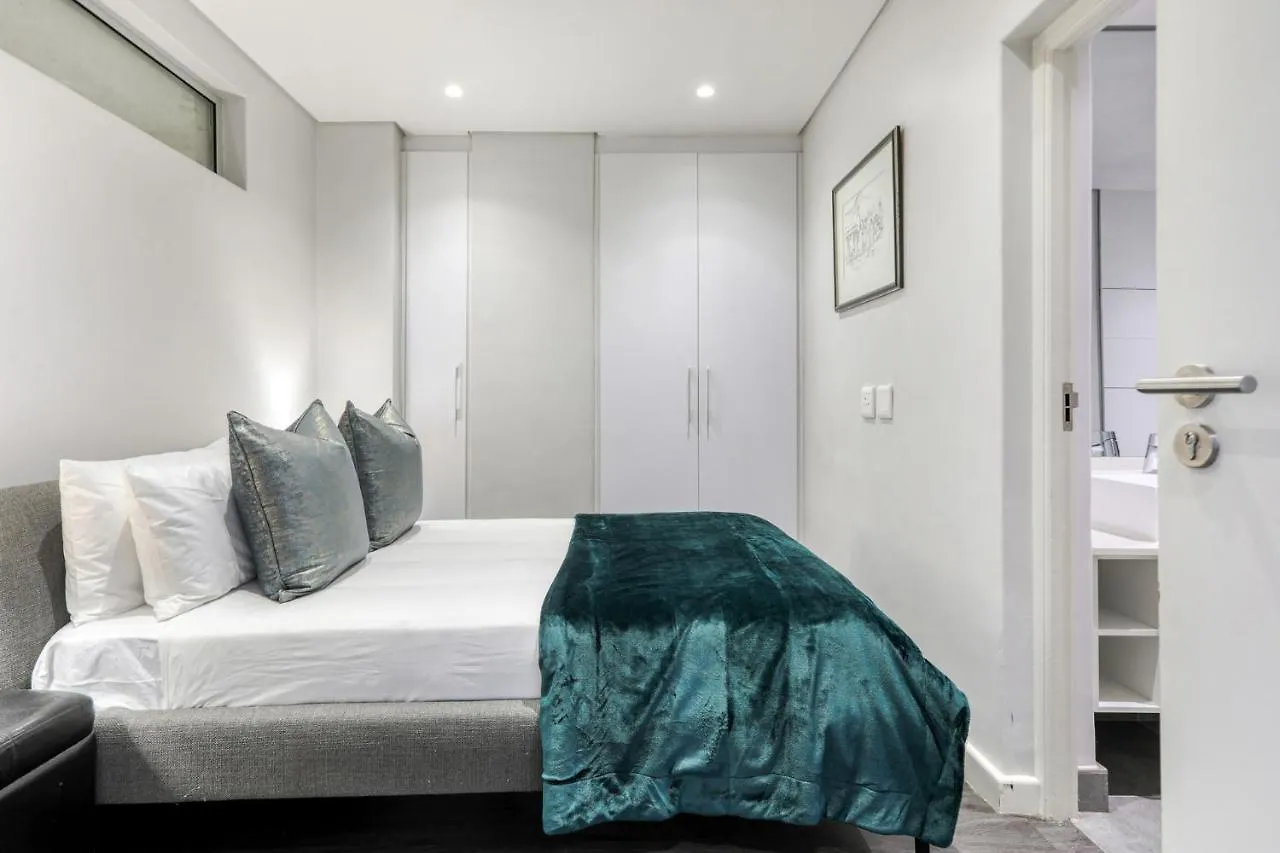 Backup-Powered Classic Luxury Apartment Cape Town South Africa