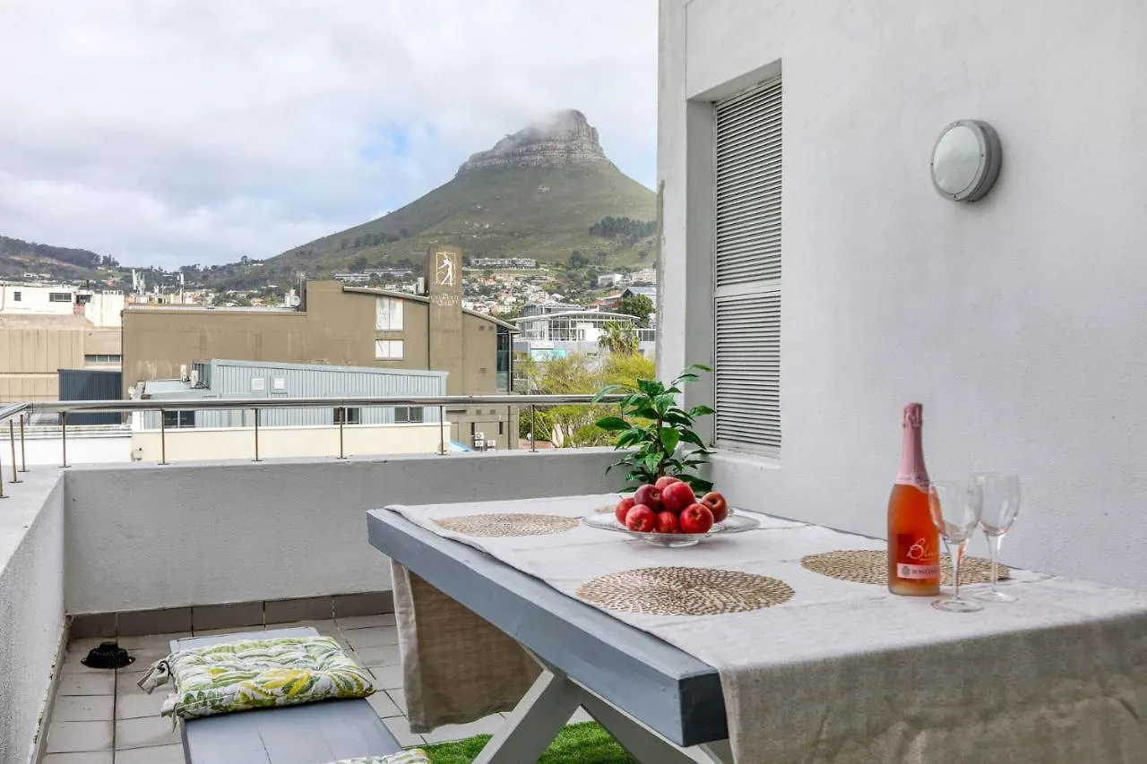 Backup-Powered Classic Luxury Apartment Cape Town South Africa