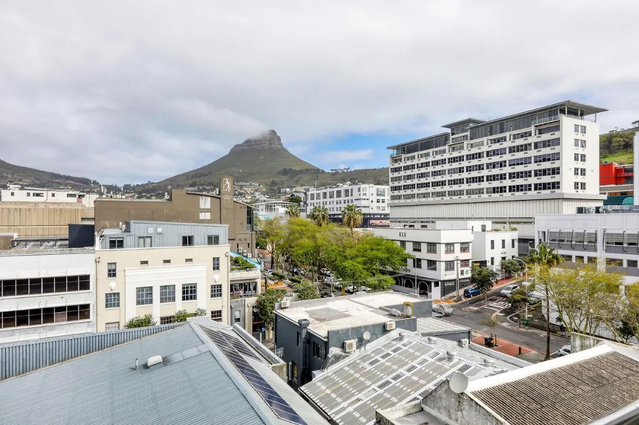Backup-Powered Classic Luxury Apartment Cape Town